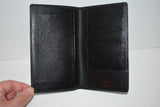 Louis Vuitton, Porte-chéquier et cartes en cuir épi noir