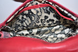 Longchamp, Sac bandoulière Gatsby, en cuir façon lézard rouge framboise