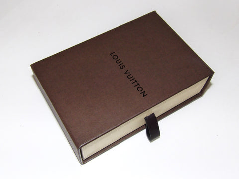 Louis Vuitton, Boite vide 14,5 x 12,5 cm