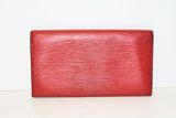 Louis Vuitton, Portefeuille SARAH, en cuir épi rouge