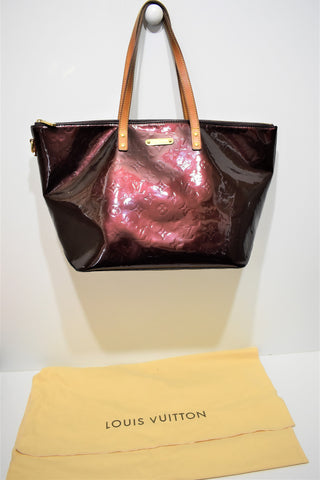 Louis Vuitton, Sac porté épaule/main  " Bellevue GM " en cuir verni monogram
