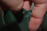 Louis Vuitton, Porte-cartes / monnaie " Marco " en cuir taïga vert anglais
