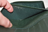 Louis Vuitton, " Portefeuille long " en cuir taïga vert anglais